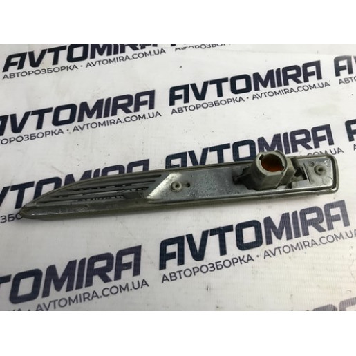 Повторювач повороту лівий Ford Mondeo 2007-2014 7S7113K354BD